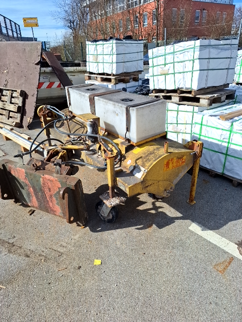 K.H. MICHAELIS ANBAUKEHRMASCHINE KB60/20