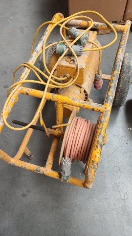 LAIER UMFORMER UG2