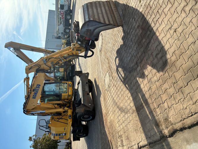 KOMATSU PW 160-10