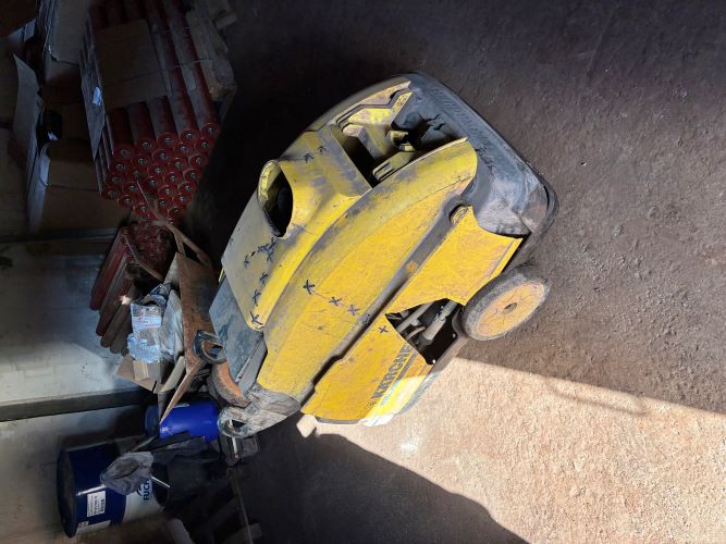 KARCHER HDS895N